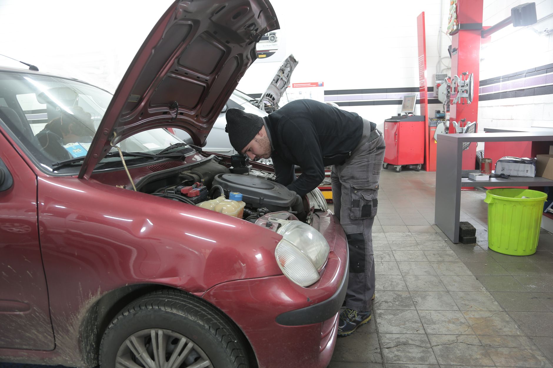 Réparation voiture équipe à Cagnes-sur-Mer